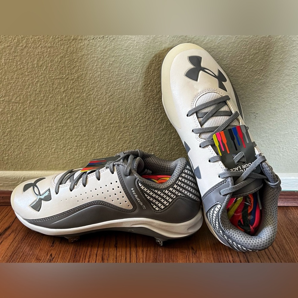 New Under Armour Yard Low ST Baseball Cleats White Grey Mens Size 9 NWT